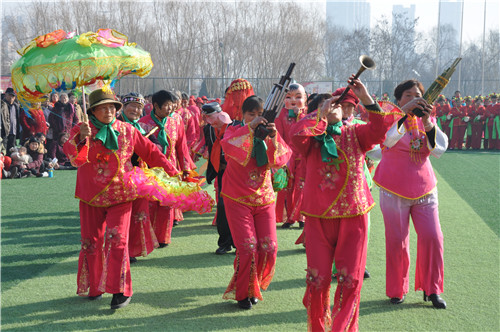 歡樂進(jìn)萬(wàn)家 紅火迎新年